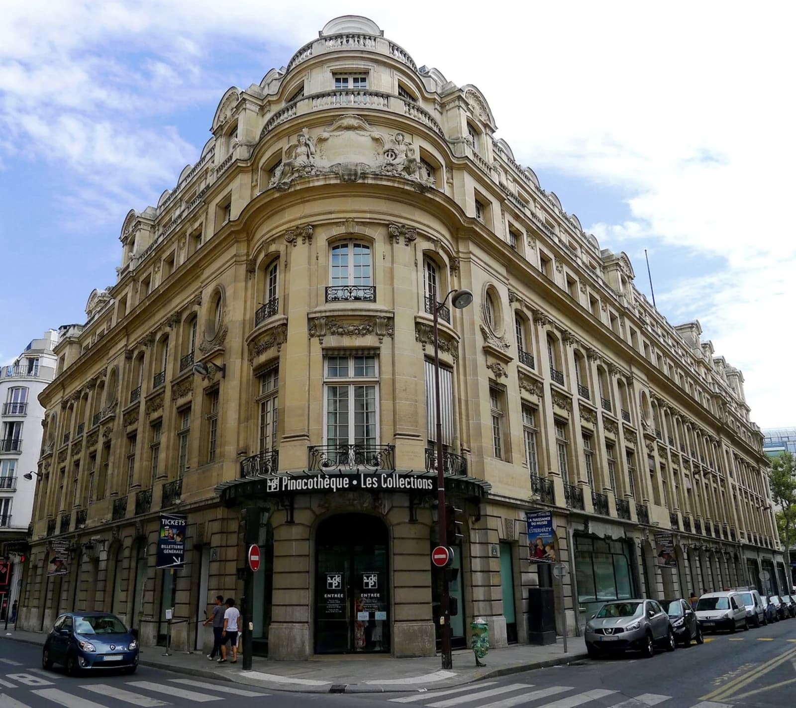 The Pinacothèque de Paris at the corner of rue Vignon and rue de Sèze, near Place de la Madeleine, Paris